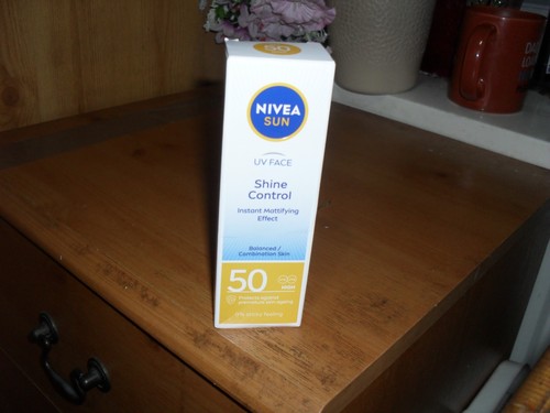 Face shine control spf50 - uv,